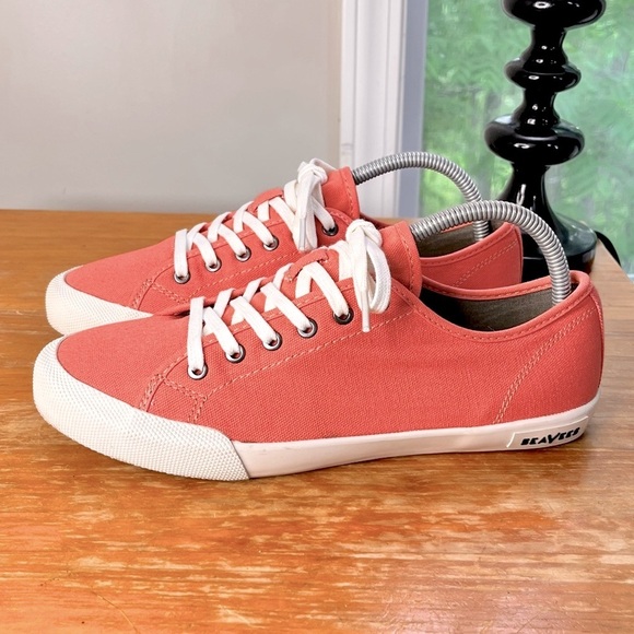 Seavees Monterey Standard Women’s Sneaker - Picture 2 of 14